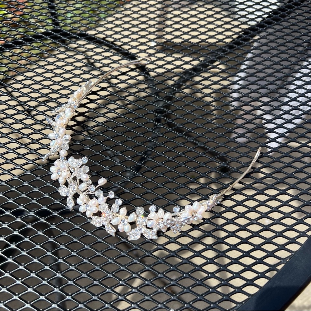 Tiara - Picture 3 of 3